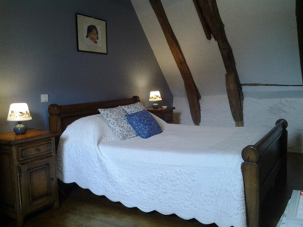 Chambre D'Hotes La Maison De Barrouze Bed & Breakfast Salers Ruang foto